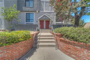 18100 Burbank, Tarzana, CA 91356 - Photo 2