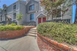 18100 Burbank, Tarzana, CA 91356 - Photo 4
