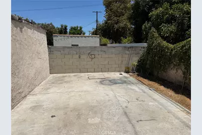 1932 W 84th, Los Angeles, CA 90047 - Photo 12