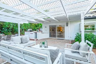 2350 Shadow Hill Dr, Riverside, CA 92506 - Photo 52