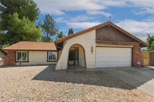 13689 Sarah St, Yucaipa, CA 92399 - Photo 2
