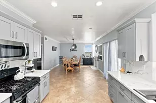 14993 Oak Spring, Fontana, CA 92336 - Photo 24