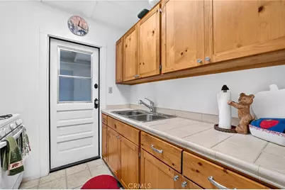 301 E Mountain View, Big Bear City, CA 92314 - Photo 10