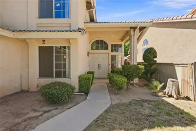 14323 La Crescenta, Victorville, CA 92392 - Photo 4
