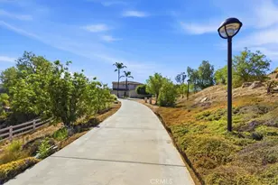 18902 Wildflower, Riverside, CA 92504 - Photo 4
