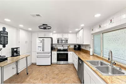 4605 Brentwood, San Bernardino, CA 92407 - Photo 10