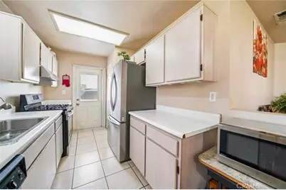 17956 Kendall Circle, Adelanto, CA 92301 - Photo 14