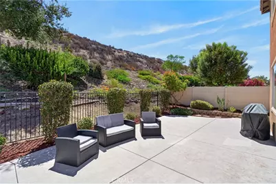 16796 Golden Bluff Loop, Riverside, CA 92503 - Photo 34