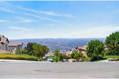 16796 Golden Bluff Loop, Riverside, CA 92503 - Photo 4