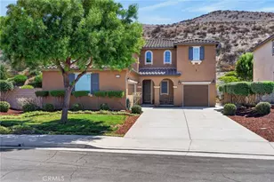 16796 Golden Bluff Loop, Riverside, CA 92503 - Photo 2