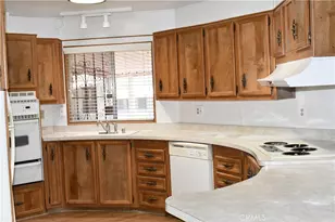 23820 Ironwood Ave #Sp #49, Moreno Valley, CA 92557 - Photo 8