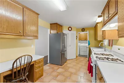 7691 Mission, Jurupa Valley, CA 92509 - Photo 16