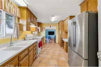 7691 Mission, Jurupa Valley, CA 92509 - Photo 12