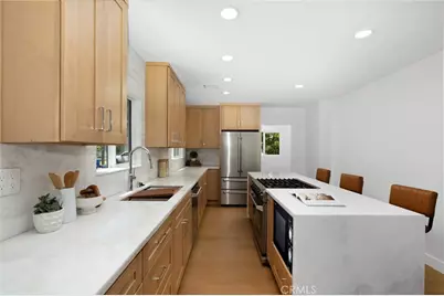 15550 Otsego Street, Encino, CA 91436 - Photo 18