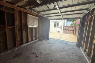 712 E 82nd, Los Angeles, CA 90001 - Photo 12