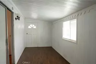 250 N Linden Ave, Rialto, CA 92376 - Photo 8