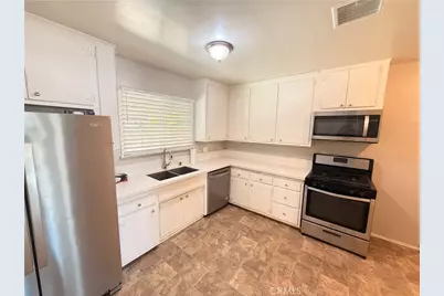 3946 Shelby Drive, Riverside, CA 92504 - Photo 10
