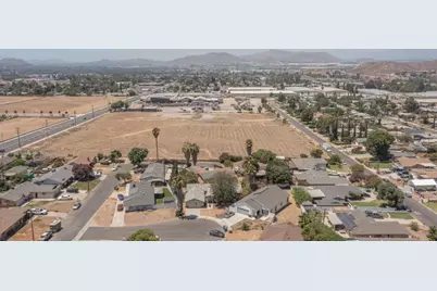 205 Waring, Riverside, CA 92507 - Photo 56