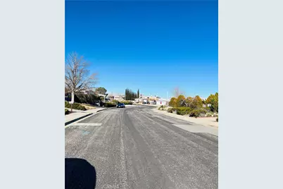 14005 Victoria Drive, Victorville, CA 92395 - Photo 12