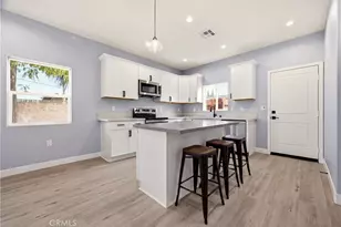 1050 W Olive St, Corona, CA 92882 - Photo 24