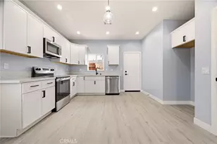 1050 W Olive St, Corona, CA 92882 - Photo 26