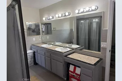 12825 Bermuda Dunes, Victorville, CA 92395 - Photo 2
