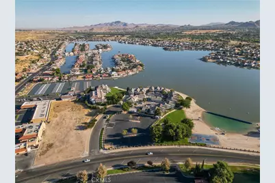 12825 Bermuda Dunes, Victorville, CA 92395 - Photo 2