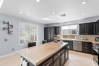 515 Rembrandt, Corona, CA 92882 - Photo 8