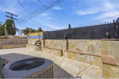 6031 S Van Ness, Los Angeles, CA 90047 - Photo 46