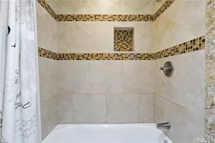 6031 S Van Ness, Los Angeles, CA 90047 - Photo 22