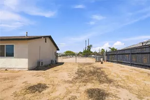 11835 6th, Hesperia, CA 92345 - Photo 16