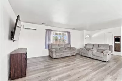 11835 6th, Hesperia, CA 92345 - Photo 4