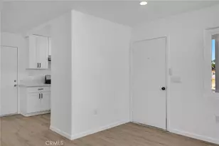 15153 Prado Ct, Victorville, CA 92395 - Photo 6