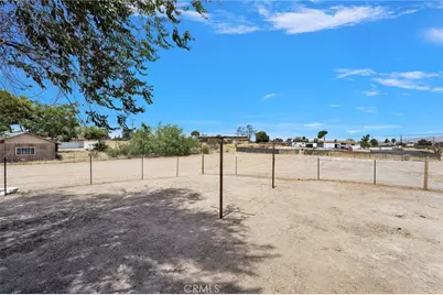 15212 Dos Palmas, Victorville, CA 92392 - Photo 42