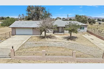 15212 Dos Palmas, Victorville, CA 92392 - Photo 2