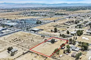 15212 Dos Palmas, Victorville, CA 92392 - Photo 52