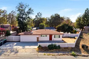 905 N Santa Fe St, Hemet, CA 92543 - Photo 1