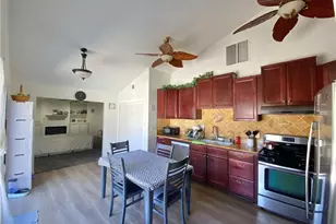 18390 Durham Ln, Victorville, CA 92395 - Photo 14