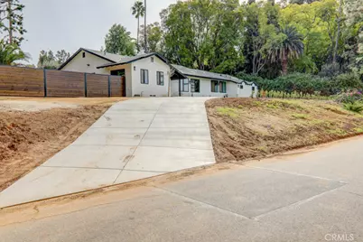 6174 Hawarden, Riverside, CA 92506 - Photo 4