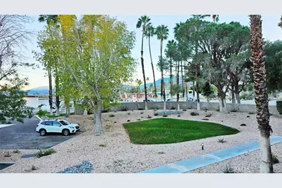 2825 N Los Felices #213, Palm Springs, CA 92262 - Photo 2