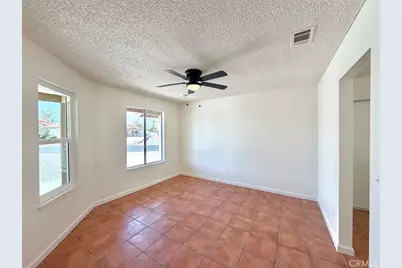 14409 Riverside, Hesperia, CA 92345 - Photo 8