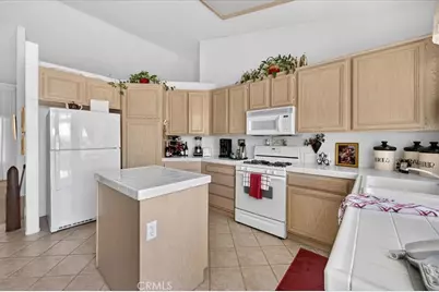27745 Avenida Maravilla, Cathedral City, CA 92234 - Photo 22