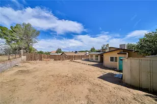 16326 Molino Dr, Victorville, CA 92395 - Photo 32