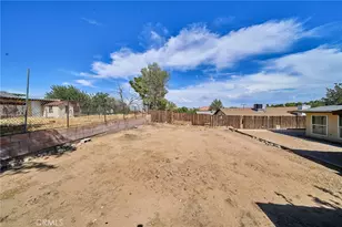 16326 Molino Dr, Victorville, CA 92395 - Photo 34