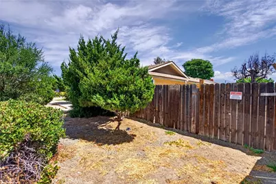692 S Carmalita, Hemet, CA 92543 - Photo 30