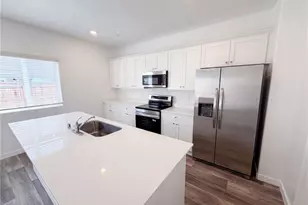 4472 Bellaire, Clovis, CA 93619 - Photo 2