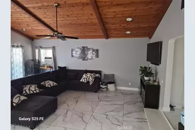 9143 Tamarind, Fontana, CA 92335 - Photo 8