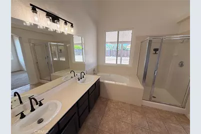 39518 Corte Gata, Murrieta, CA 92562 - Photo 12