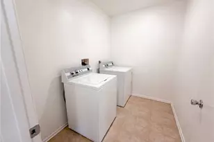 14220 Bison Ct, Victorville, CA 92394 - Photo 16