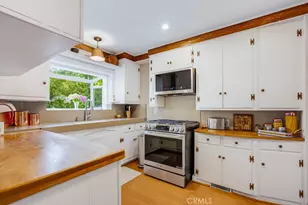 28 Bear Dr, Mount Baldy, CA 91759 - Photo 30